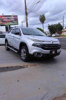FIAT TORO 2.4 16V MULTIAIR FLEX VOLCANO AT9 FIAT TORO 2.4 16V MULTIAIR FLEX VOLCANO AT9